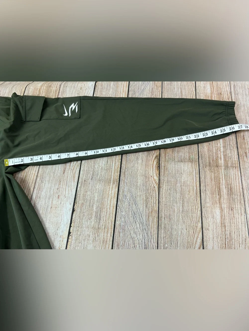 Nike Boys Youth Russell Wilson Green Cargo Pants & T Shirt Bundle Size Large